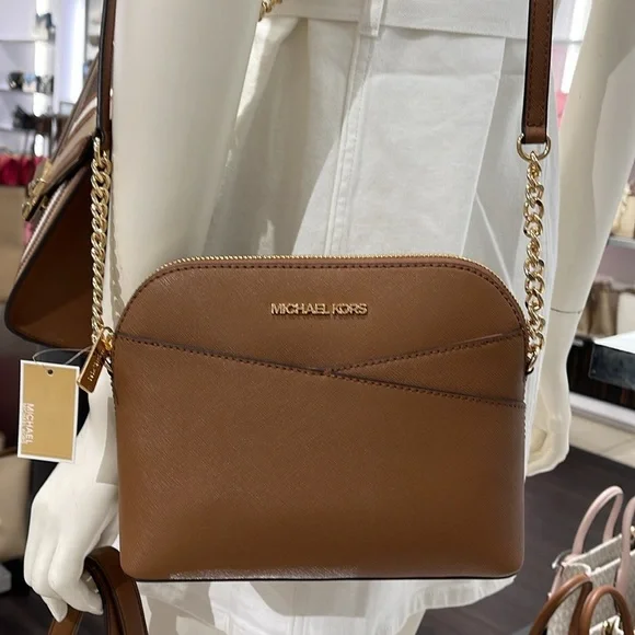 MICHAEL KORS 
Jet Set Travel Medium Dome Crossbody Bag XCROSS XBODY
Luggage 
NWT - Picture 2 of 16